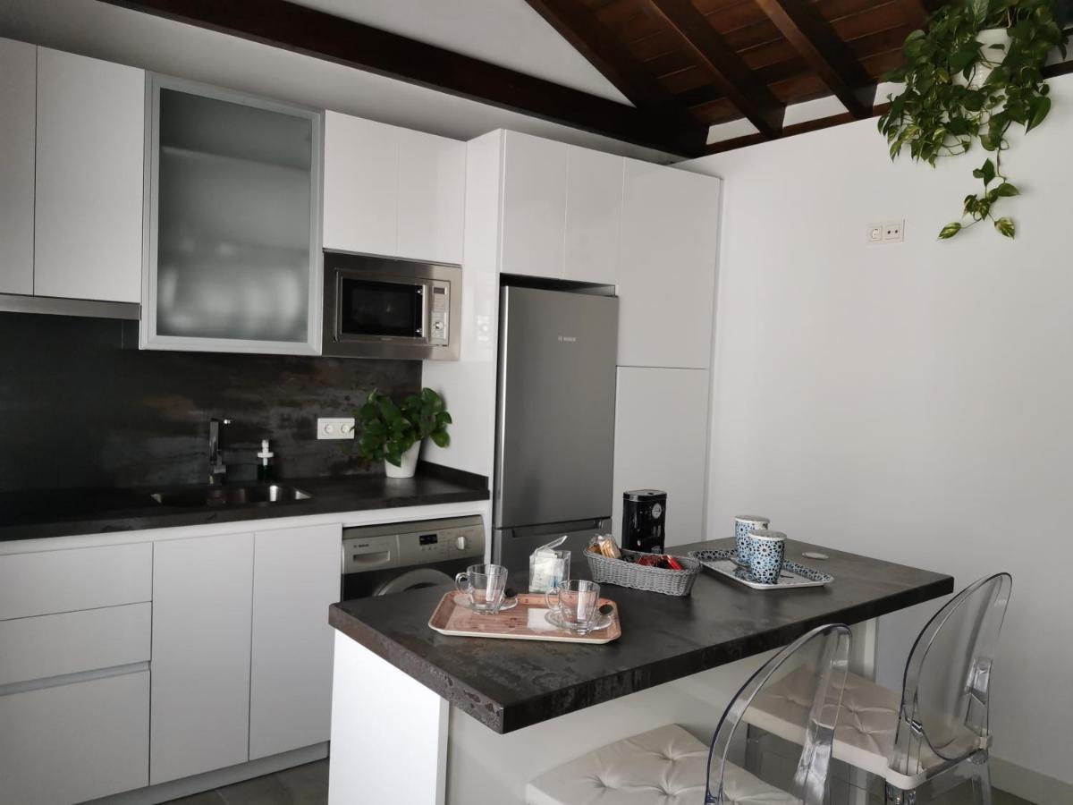 Apartamento FG Albayzin apartamento deluxe con terraza vistas y parking gratis Granada Exterior foto